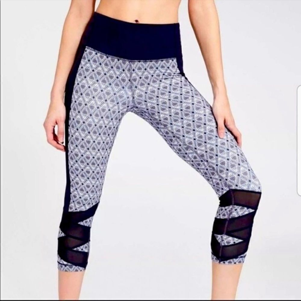 EUC WOMEN’S ATHLETA SMALL LEGGINGS